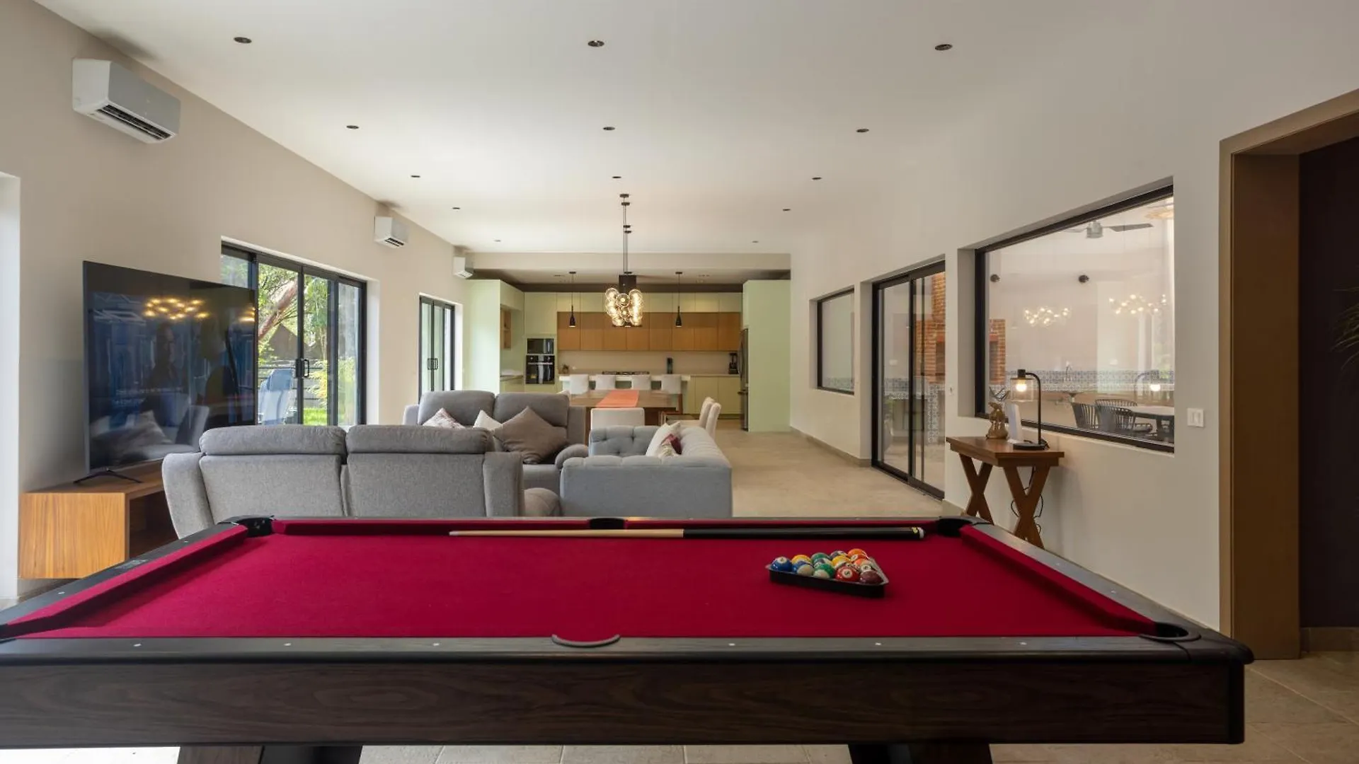 Villa Kiin Ha - Luxurious 5-Br Villa With Swim-Up Pool Cozumel