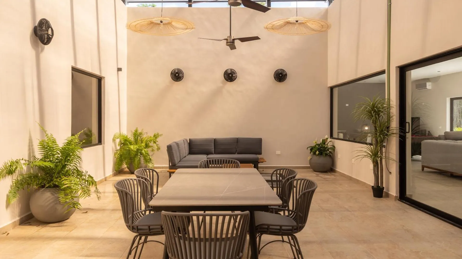 Villa Kiin Ha - Luxurious 5-Br Villa With Swim-Up Pool Cozumel